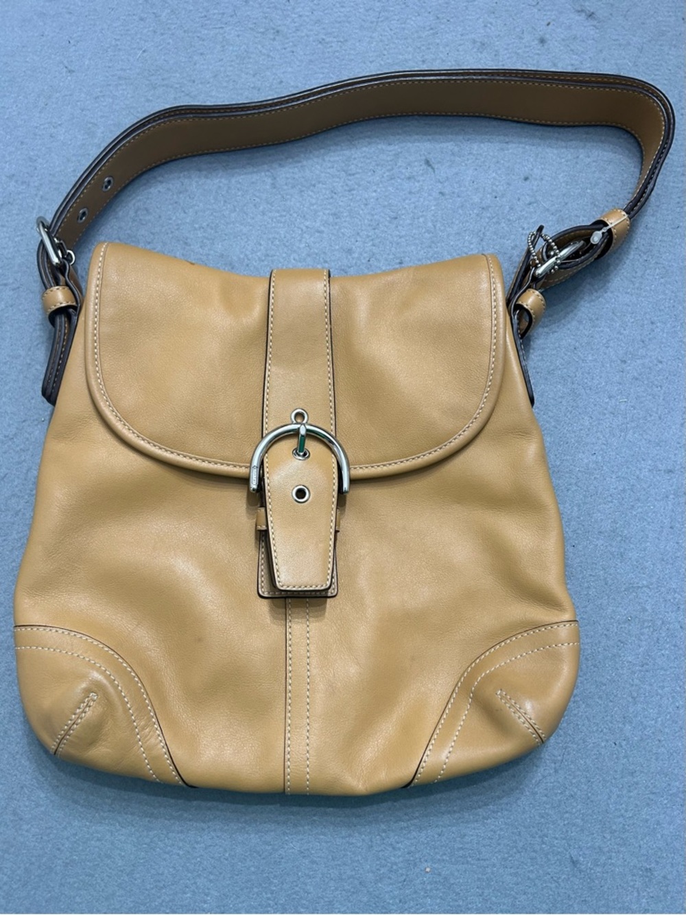Women’s Coach Soho Buckle Flap Tan Leather Shoulder Bag Y2K Vintage Superb Shape